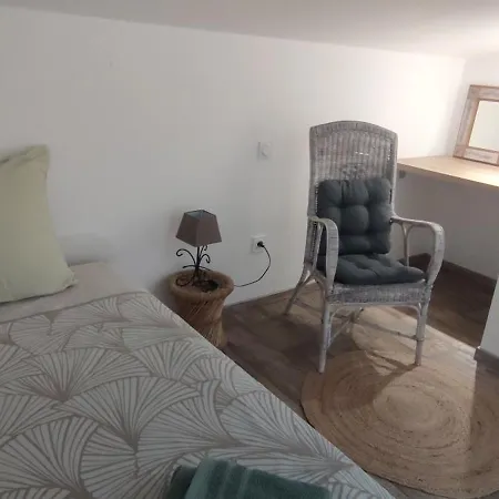 Hébergement de vacances La Maisonnetteau Calme Et Sans Vis à Vis Classé 3 Etoiles Canaules-et-Argentieres